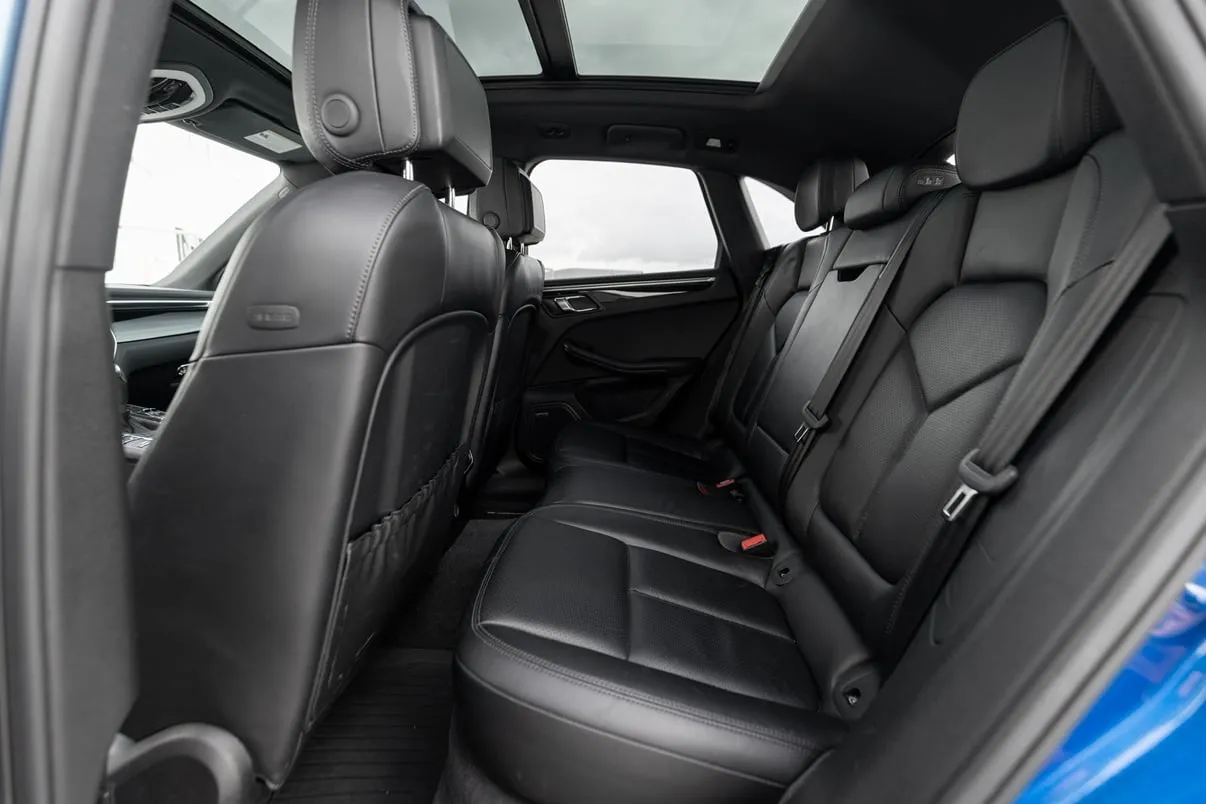 Porsche Macan Base in blue, photo 4